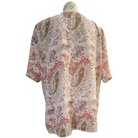 Floral Button-Up Tunic - Picture 4 of 5